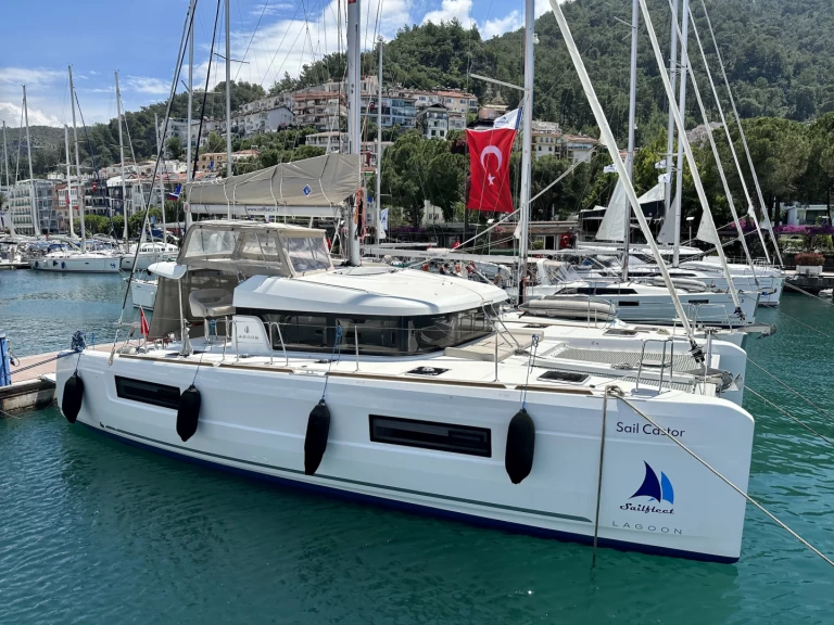 Verhuur Catamaran in Fethiye - Lagoon Lagoon 40