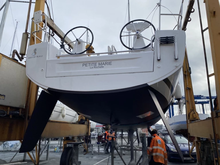 Jachthuur in La Rochelle - Bénéteau Oceanis 30.1 via SamBoat