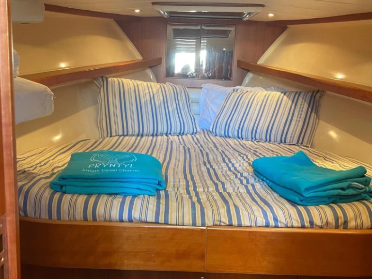 Fratelli Aprea Sorrento 32 Semi Cabinato te huur van particulier of professional in Salerno