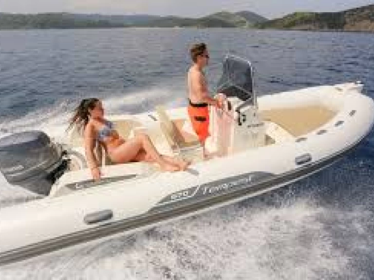 Verhuur RIB Capelli met vaarbewijs