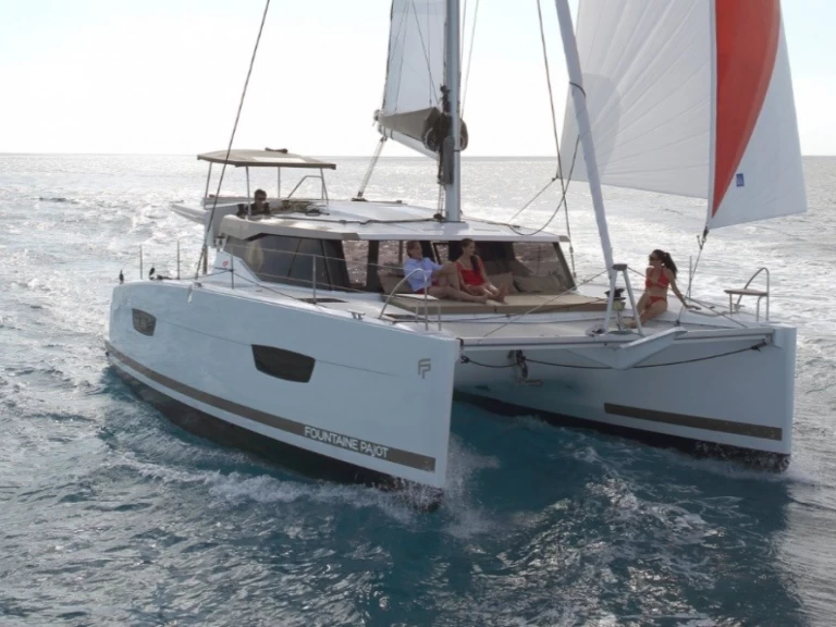 Verhuur Catamaran Fountaine Pajot met vaarbewijs