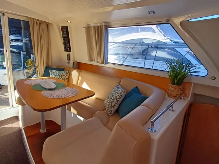Verhuur Motorboot in Setúbal (Nossa Senhora da Anunciada) - Fountaine Pajot Highland 35
