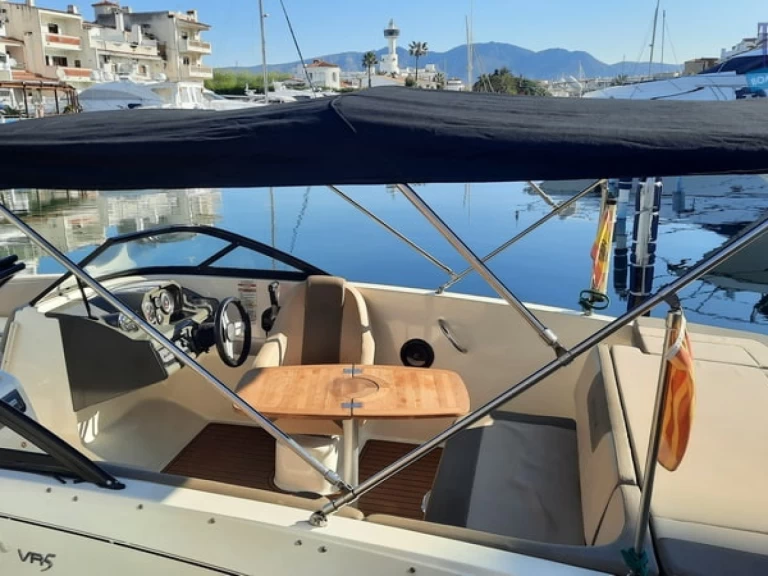 Jachthuur in Empuriabrava - Bayliner VR5 OB via SamBoat