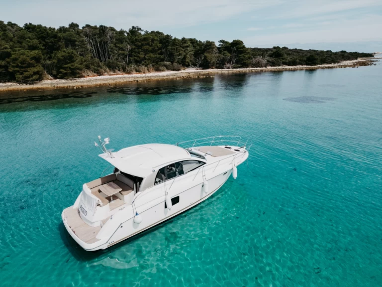 Bootverhuur Zadar goedkoop Prestige 390 S