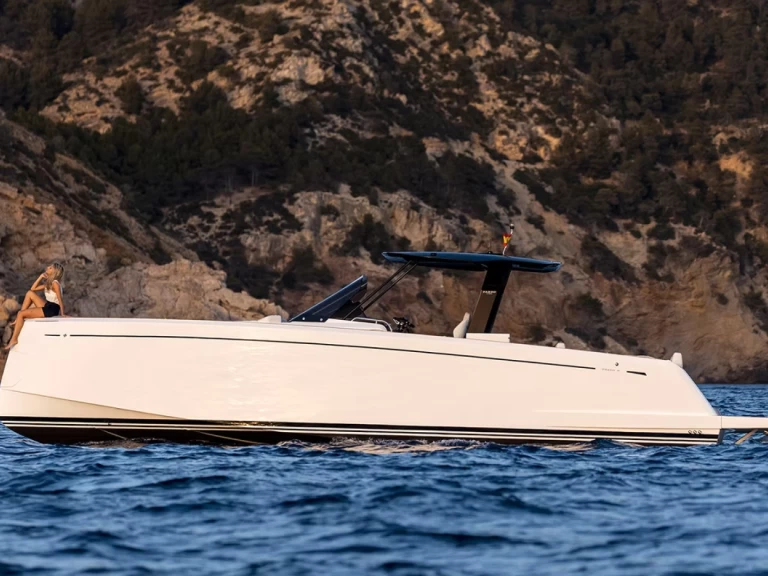 Huur een Pardo Yachts Pardo 38 in Saint-Tropez