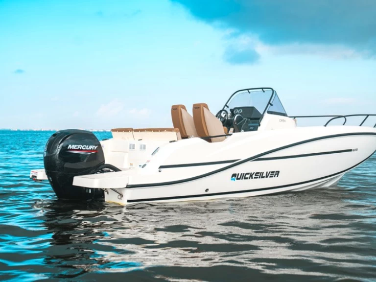 Motorboot te huur in Trogir voor de beste prijs