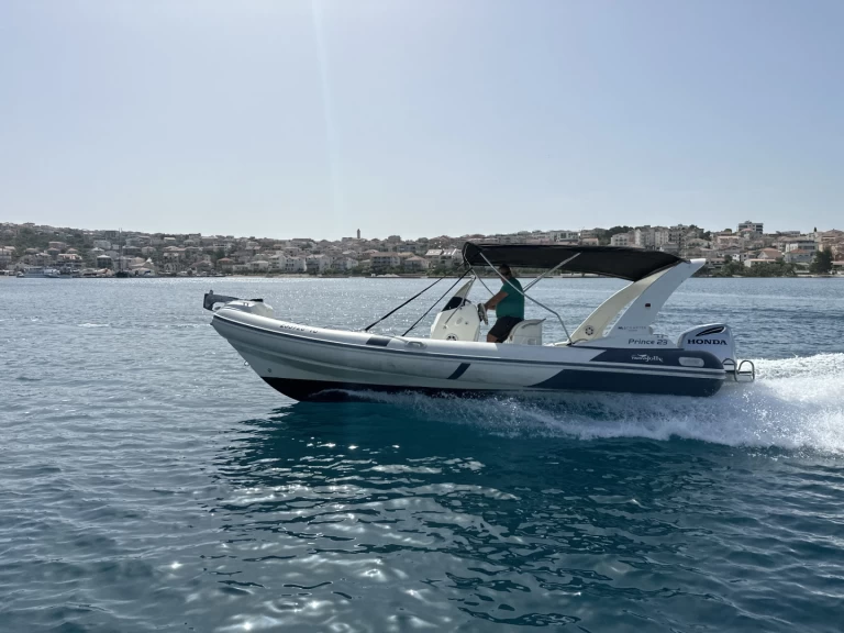 RIB te huur in Trogir voor de beste prijs
