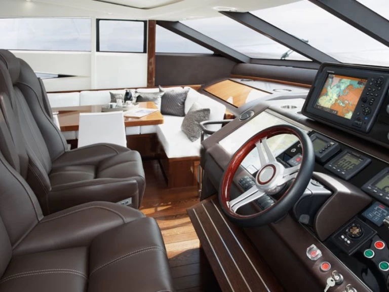 Huur een Princess 81 in Capri