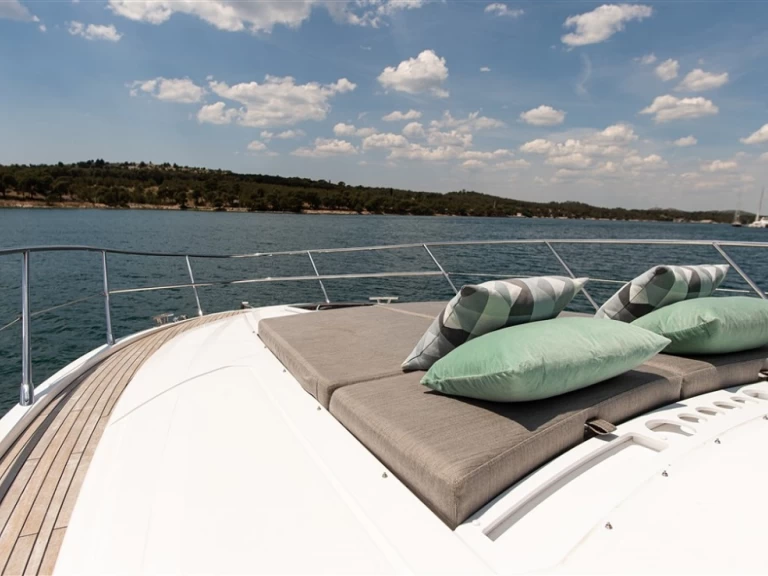 Azimut Atlantis 50 te huur van particulier of professional in Capri