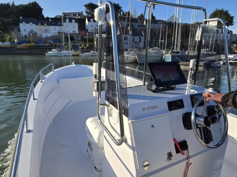 Verhuur Motorboot in Le Palais - Conero 660 Drifting