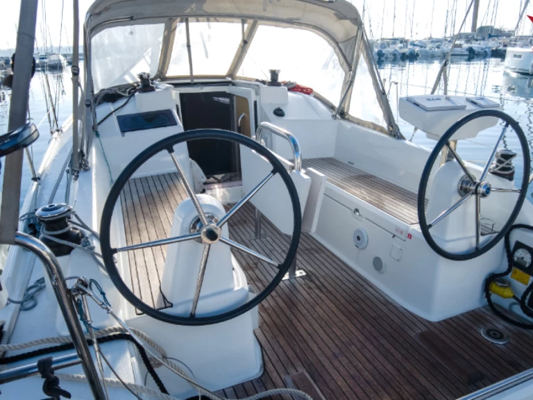 Verhuur Zeilboot Bénéteau met vaarbewijs