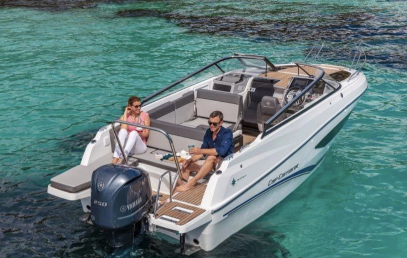 Huur Motorboot met of zonder schipper Jeanneau in Saint-Aygulf