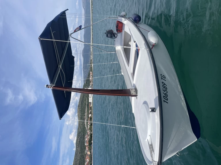 Bootverhuur Trogir goedkoop Elan 