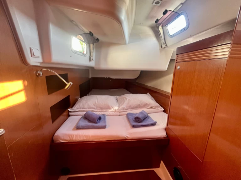 Bootverhuur Bénéteau Oceanis 50 Family in Marina (City) via SamBoat