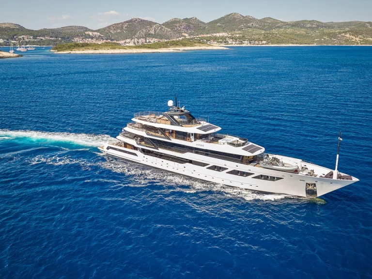 Verhuur Jacht Custom Made met vaarbewijs