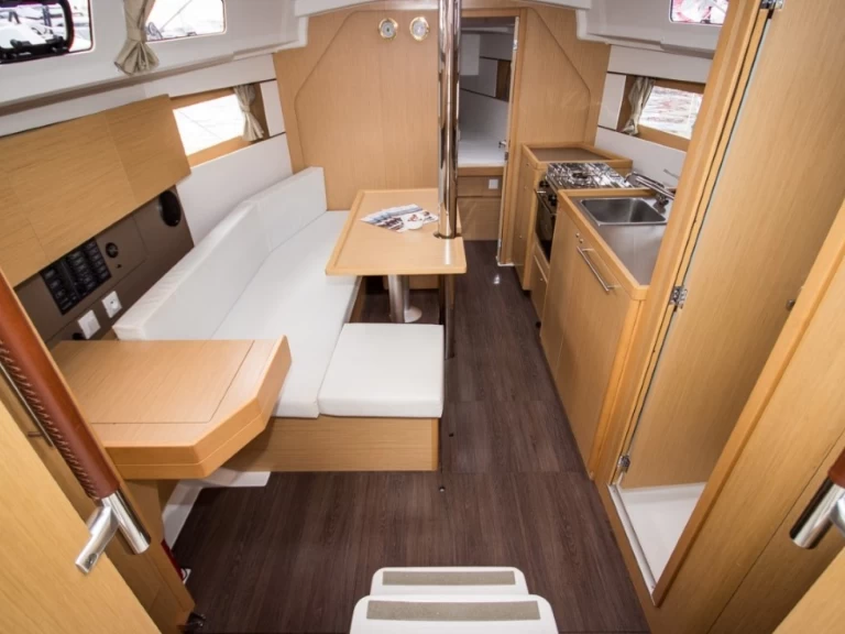 Huur Zeilboot met of zonder schipper Bénéteau in Split