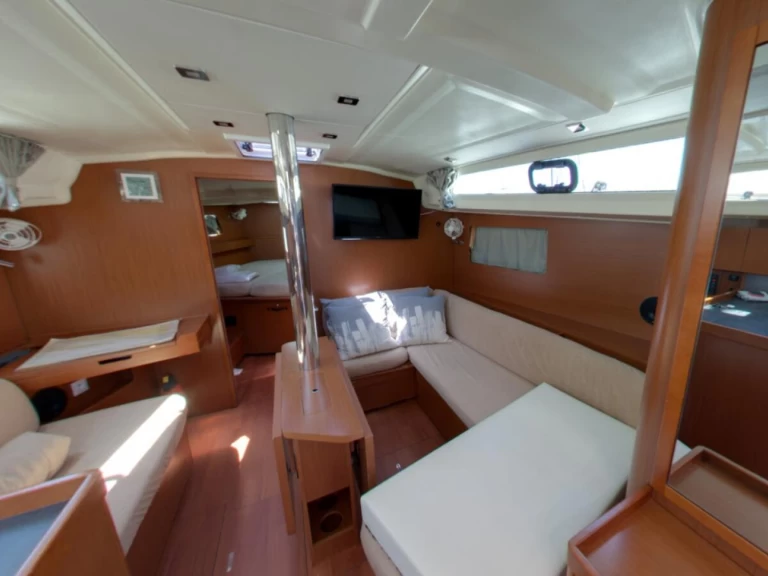 Verhuur Zeilboot Bénéteau met vaarbewijs