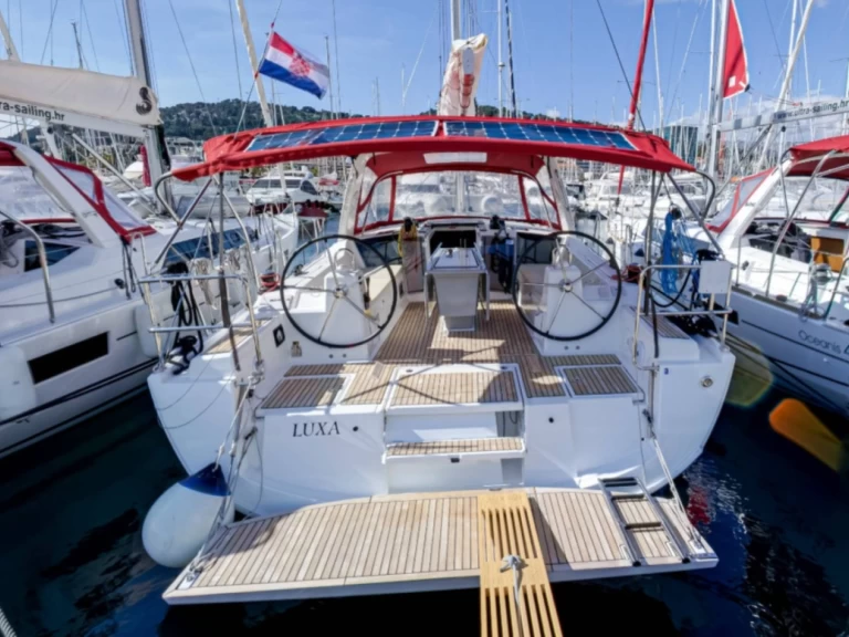 Bénéteau Oceanis 41.1 te huur van particulier of professional in Split