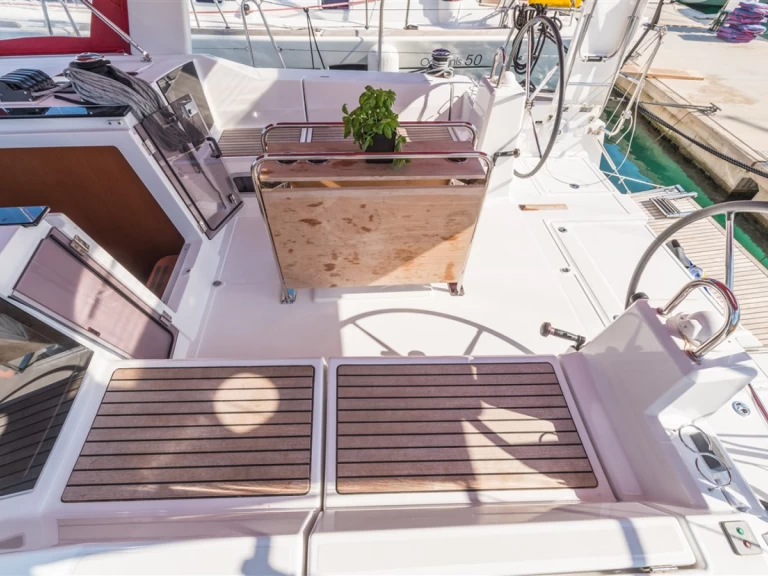 Huur een Bénéteau Oceanis 41.1 in Split
