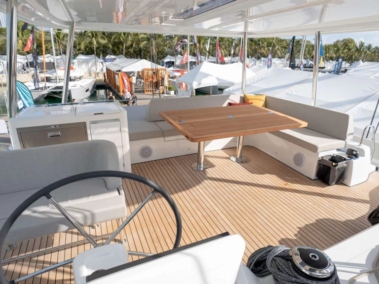 Huur Jacht met of zonder schipper Lagoon in Athene