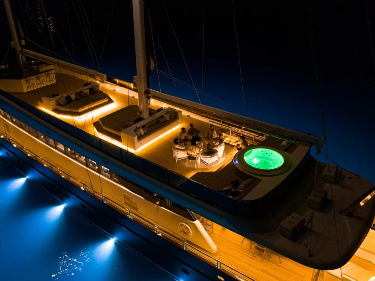 Bootverhuur Radež d.d. Clase Azul in Krilo via SamBoat