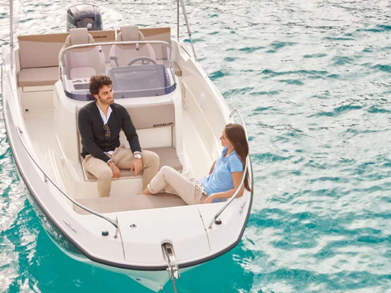 Huur een Quicksilver Activ 605 Open Pack Sport in Águilas