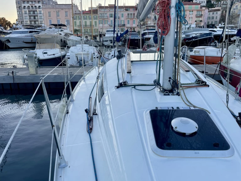 Verhuur Zeilboot Jeanneau met vaarbewijs
