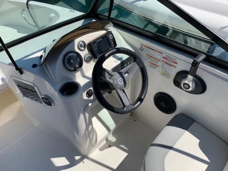 Verhuur Motorboot Bayliner met vaarbewijs