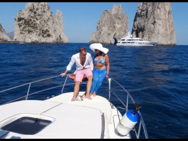 Huur Motorboot met of zonder schipper Darlin in Napels