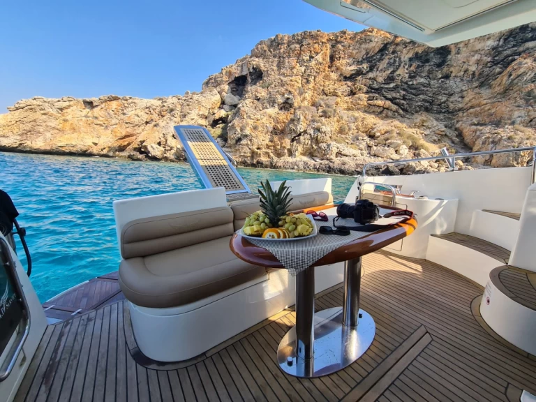 Azimut Azimut 46 Fly te huur van particulier of professional in Ayia Napa