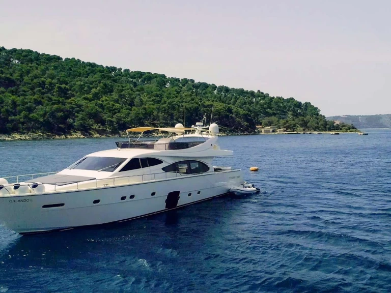 Bootverhuur Ferretti ORLANDO L in Split via SamBoat