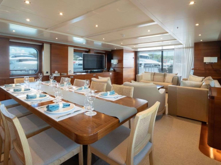 Moonen BELUGA te huur van particulier of professional in Cairns