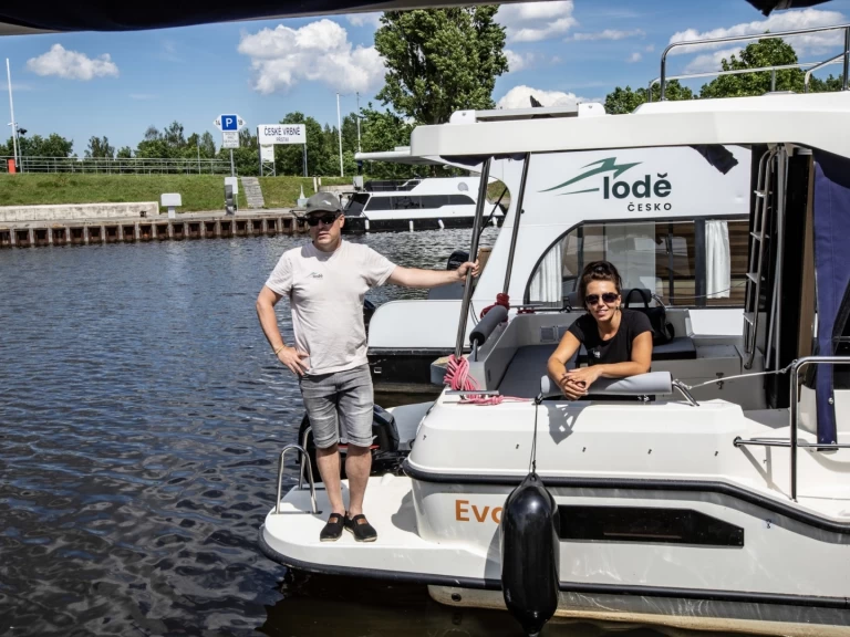 Verhuur Woonboot Balt-Yacht met vaarbewijs