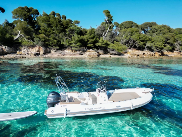 Verhuur RIB Capelli met vaarbewijs