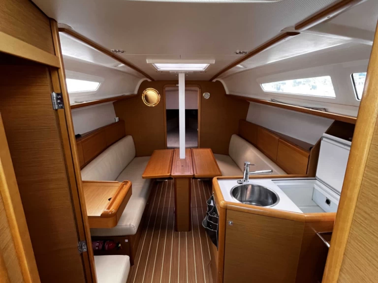 Zeilboot te huur in Saint-Gilles-Croix-de-Vie voor de beste prijs