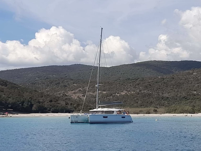 Huur Catamaran met of zonder schipper Fountaine Pajot in Tivat