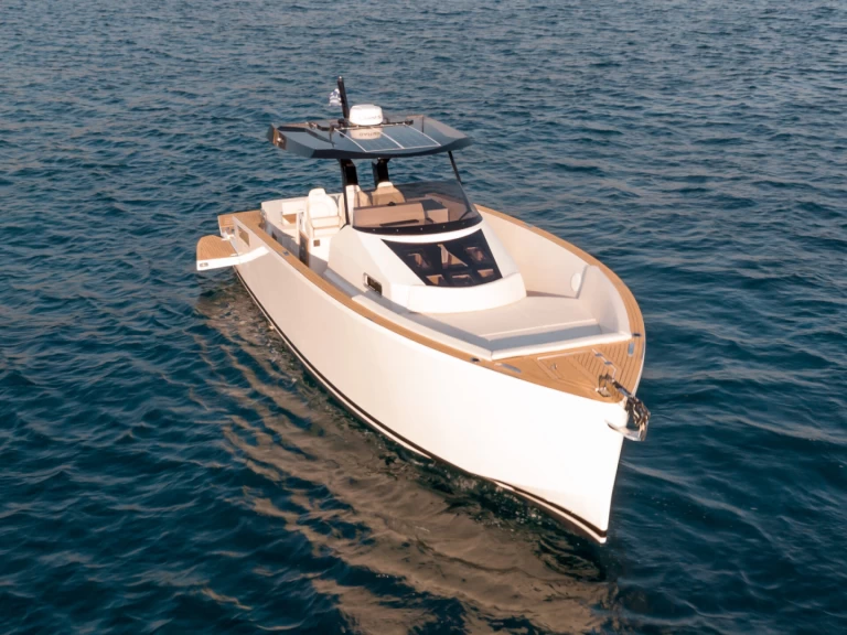 Huur een Vanguard Tesoro T40 in Órmos Bay