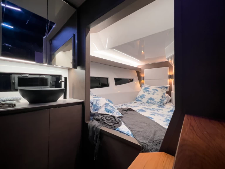 Verhuur Motorboot Vanguard met vaarbewijs