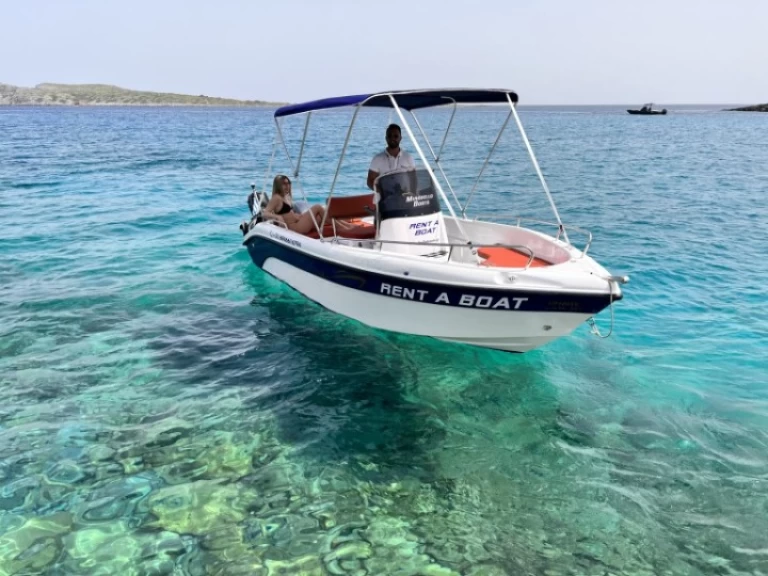 Motorboot te huur in Órmos Agíou Nikoláou voor de beste prijs