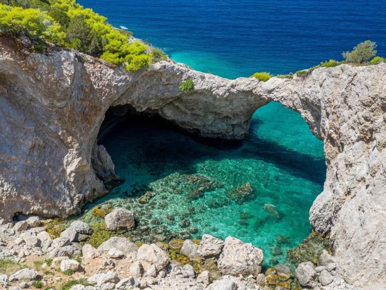 Huur Motorboot met of zonder schipper Assos Marine in Kórinthos