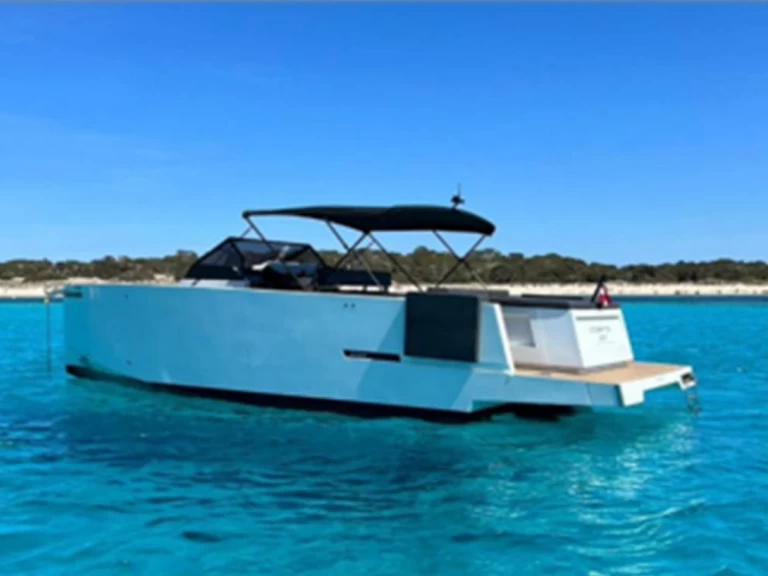 Huur een DE ANTONIO Yachts 33 in Ibiza Town