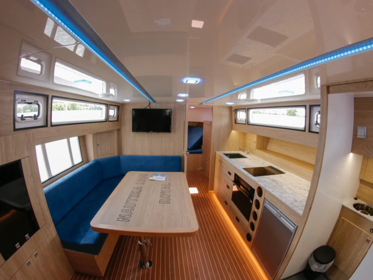 Huur een Delphia Nautika 1300 ROYAL in Wilkasy