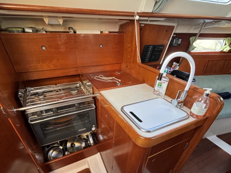 Jachthuur in Saint-Cyprien - Bénéteau Oceanis 321 via SamBoat