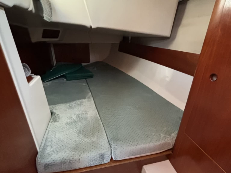 Bootverhuur Saint-Cyprien goedkoop Oceanis 321