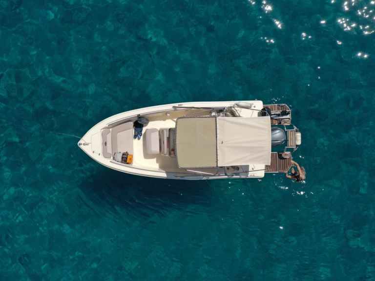Motorboot te huur in Chóra Sfakíon voor de beste prijs