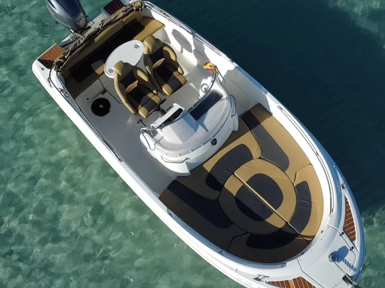 Bootverhuur Marina Formentera goedkoop 6.30