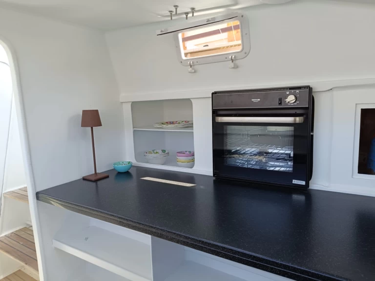 Catamaran te huur in Playa de Talamanca voor de beste prijs