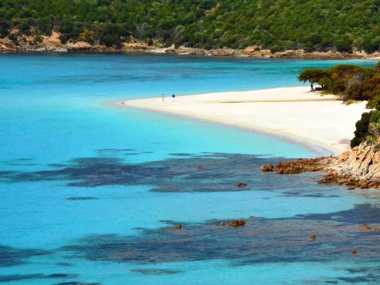 Zeilboot te huur in Cagliari Port voor de beste prijs