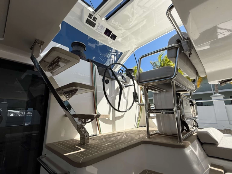 Xquisite Yachts Flying Whale te huur van particulier of professional in Bahama's