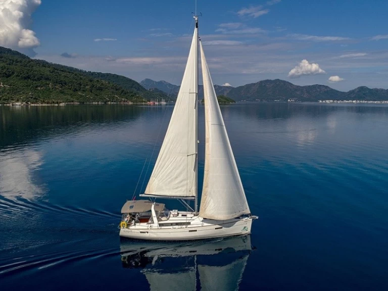 Zeilboot te huur in Antibes voor de beste prijs